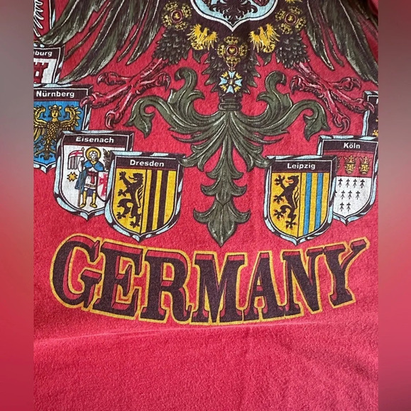 Vintage 1980s Deutschland Germany T-Shirt M Red Tee Crest Worn - Picture 4 of 8